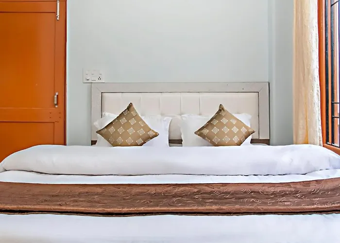 The Kasauli Western Uphills I Serviced Apartments I Pvt Balcony I Peacefull Area I By Exotic Stays