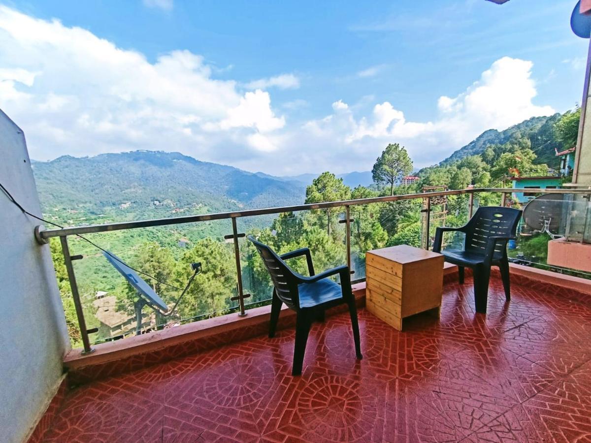 The Western Uphills I Serviced I Pvt Balcony I Peacefull Area I By Exotic Apartment Kasauli
