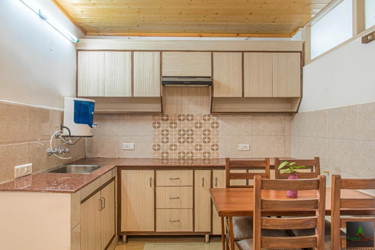 Apartment The Western Uphills I Serviced I Pvt Balcony I Peacefull Area I By Exotic Kasauli