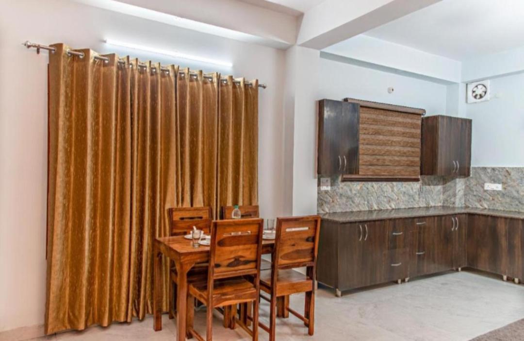 Apartment The Western Uphills I Serviced I Pvt Balcony I Peacefull Area I By Exotic Kasauli